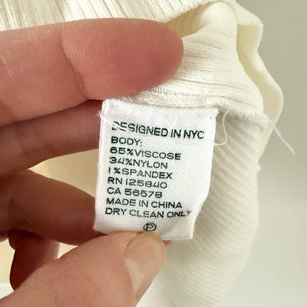 INTERMIX Cross Back Strap Ribbed Tank in White Size S - Picture 4 of 6